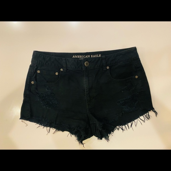 American Eagle 🦅 distressed Jean shorts - Picture 2 of 9